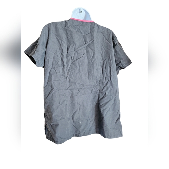 Buttersoft gray and pink size large scrub top 3 pockets gently used - Picture 2 of 2